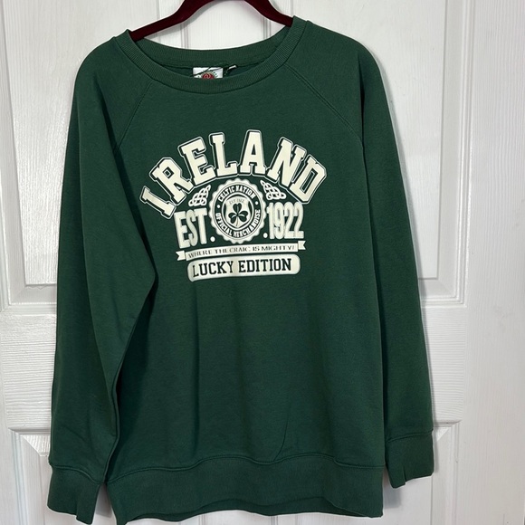 New NWT Ireland Lucky Edition Green Sweatshirt size Large Traditional Craft wear - Picture 1 of 10